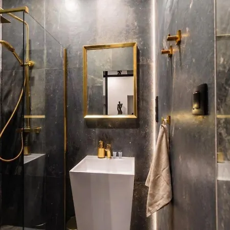 Aura Jacuzzi - Homfi Collection *
